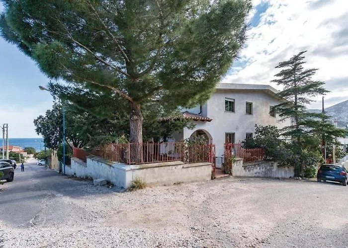 Camilla E Gabriele Nyaraló *